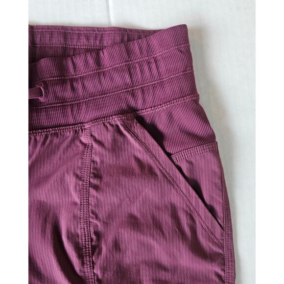 Lululemon Dance Studio Pants Swift Fabric Red Grape Lightweight – Women's Size 6 - Picture 7 of 9
